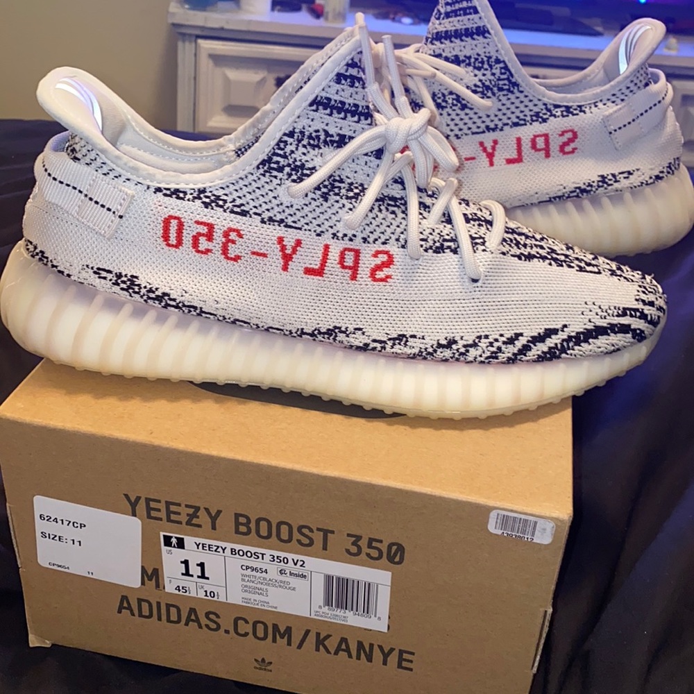 Yeezy Boost 350 V2 Zebra